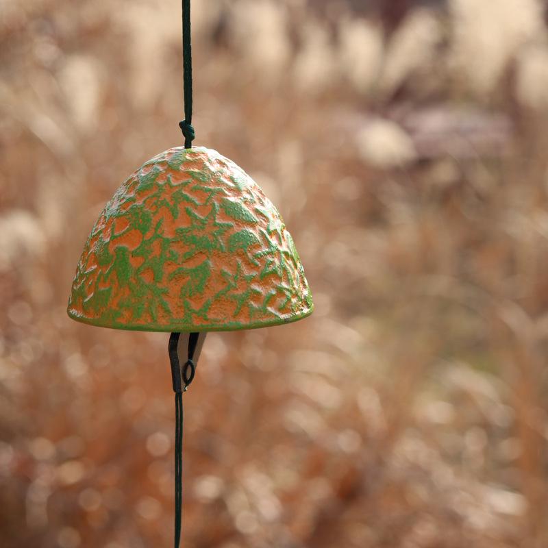 Asian Style Cast Iron Wind Chime: Retro Outdoor Balcony or Camping Ornament Bell