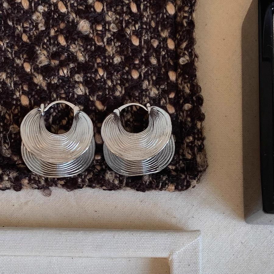 Simple Arc Earrings Female Tide Personality Cow Horn Ear Buckle Texture Earrings Niche Retro Senior Sense Elegant Accessories Classic Casual Jewelry