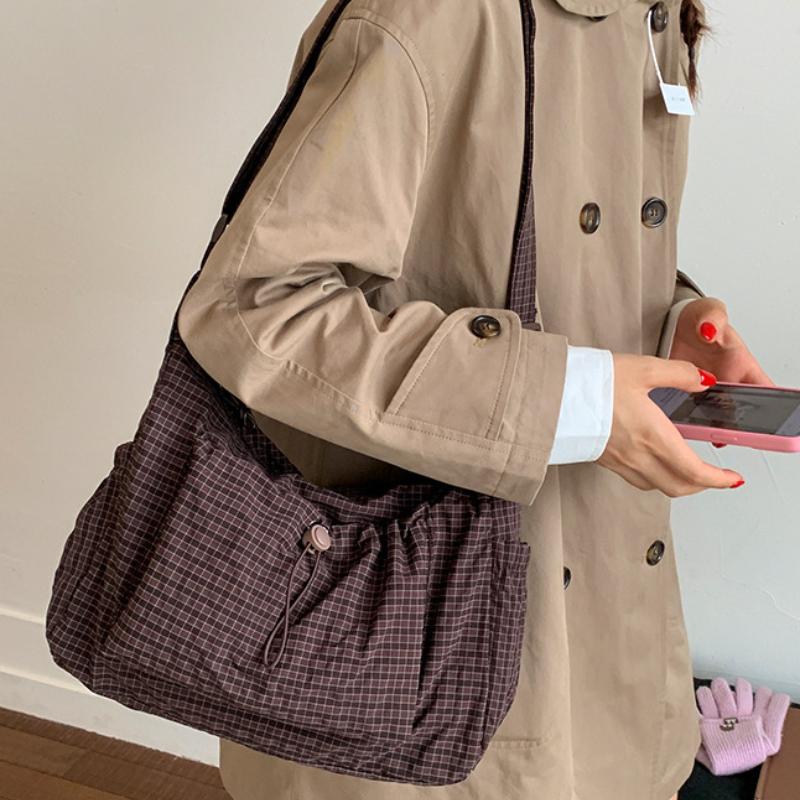 Korean Nylon Shoulder Bags Fashion Simple Plaid Zipper Tote Drawstring Pleated Cloud Bags New Commuter Crossbody Shoulder Bag