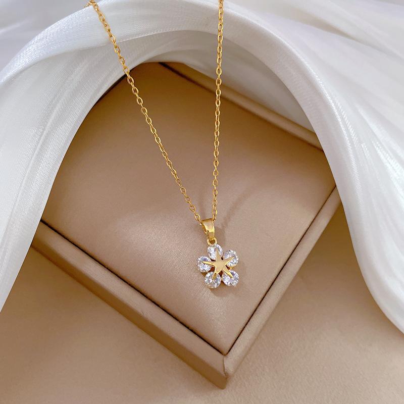 Titanium Steel Pentagram Light Luxury Temperament Gorgeous Full Diamond Necklace Female Versatile Collarbone Chain Titanium Steel Chain