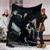 1 Stück The Vampire Diaries 4 Thema Weiche Flanell-Kuscheldecke - Digitaldruck, Polyester, Gemütlich für alle Jahreszeiten, Perfekt für draußen und Reisen