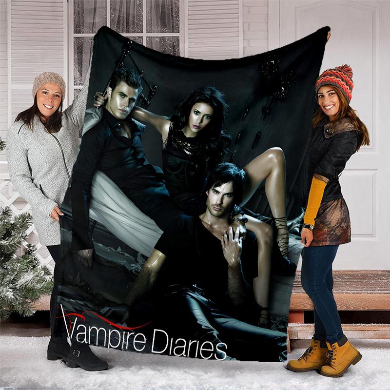 1 Stück The Vampire Diaries 4 Thema Weiche Flanell-Kuscheldecke - Digitaldruck, Polyester, Gemütlich für alle Jahreszeiten, Perfekt für draußen und Reisen