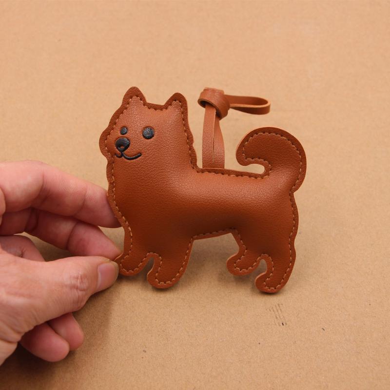 Trendy Samoyed Dog PU Leather Keychain Animal Charm for Purse Decoration