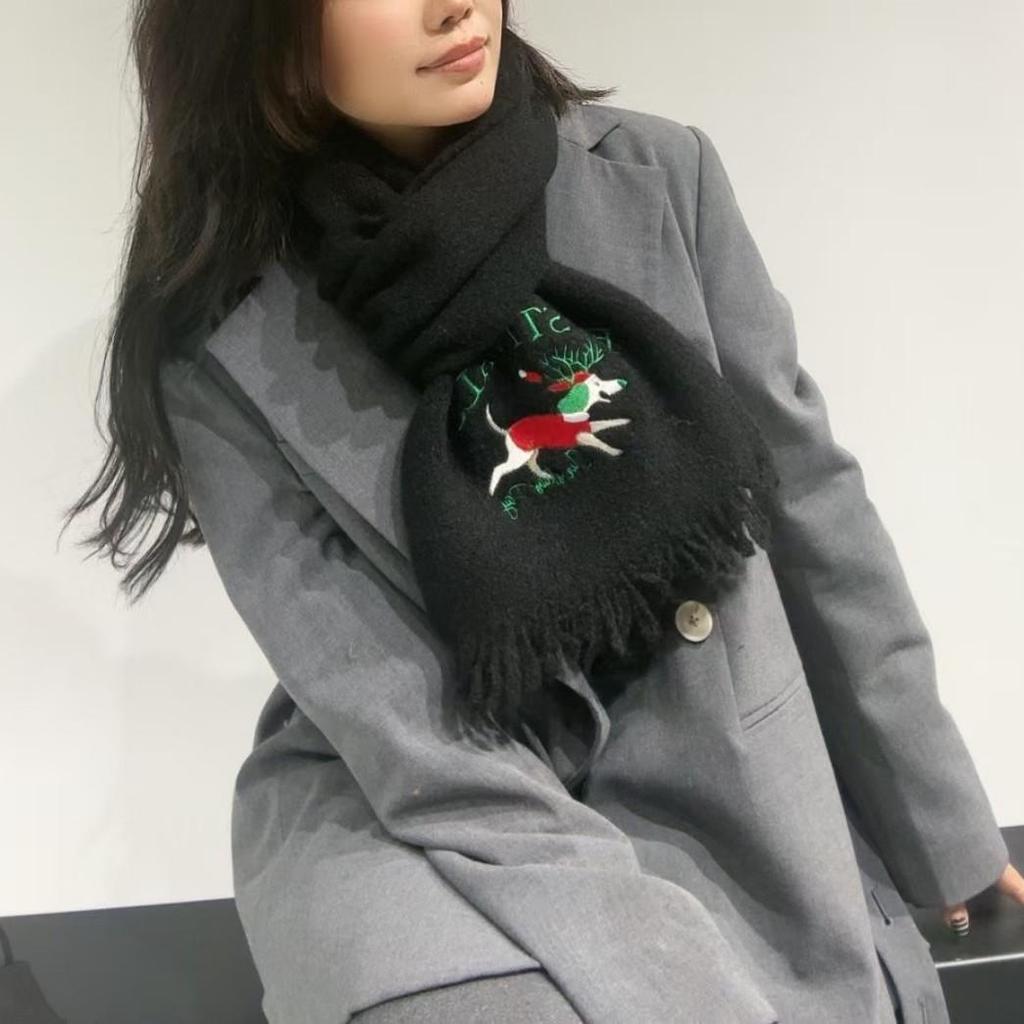 Women's High-End Knit Christmas Scarf – Thick, Warm, and Versatile for Autumn and Winter