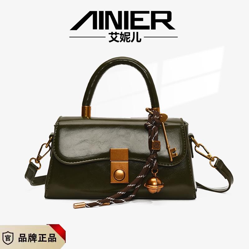 

2025 новая текстурированная кожа с масляной восковой пропиткой, ретро сумка через плечо, нишевый дизайн, большая вместимость, портативная сумка-мессенджер, доставка одной штукой single package зелёный