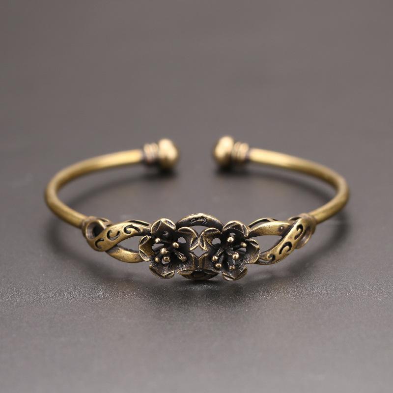 Vintage Handmade Flower Bracelet, Antique Brass Open Cuff Bangle for Women, Classic Simple Jewelry