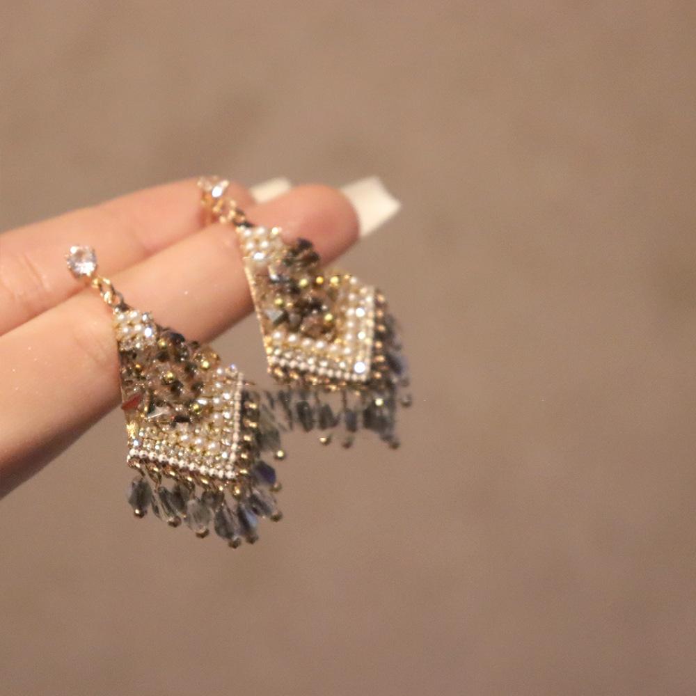 Crystal rhombus fringed stud earrings Bohemian ethnic style earrings Light luxury high-end temperament earrings