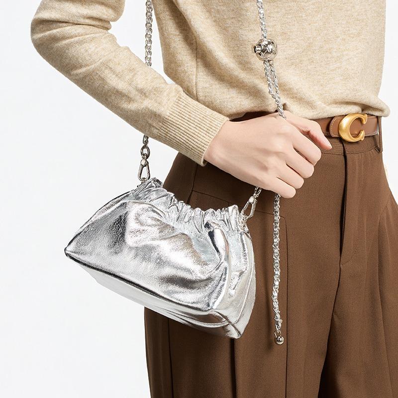 Cloud pleated bag oil wax leather chain leather shoulder bag commuter high sense fashion versatile women's messenger bag