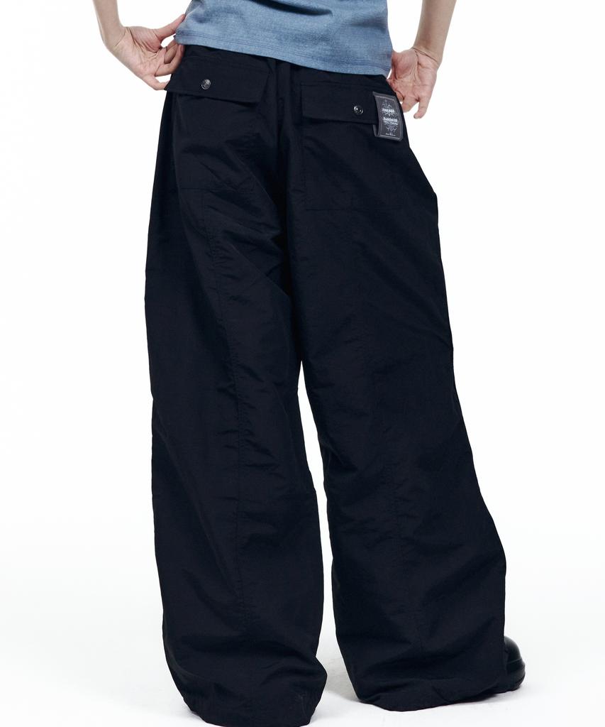 AAKAM Knee Pin-Tuck Rain Shield Pants (Black)