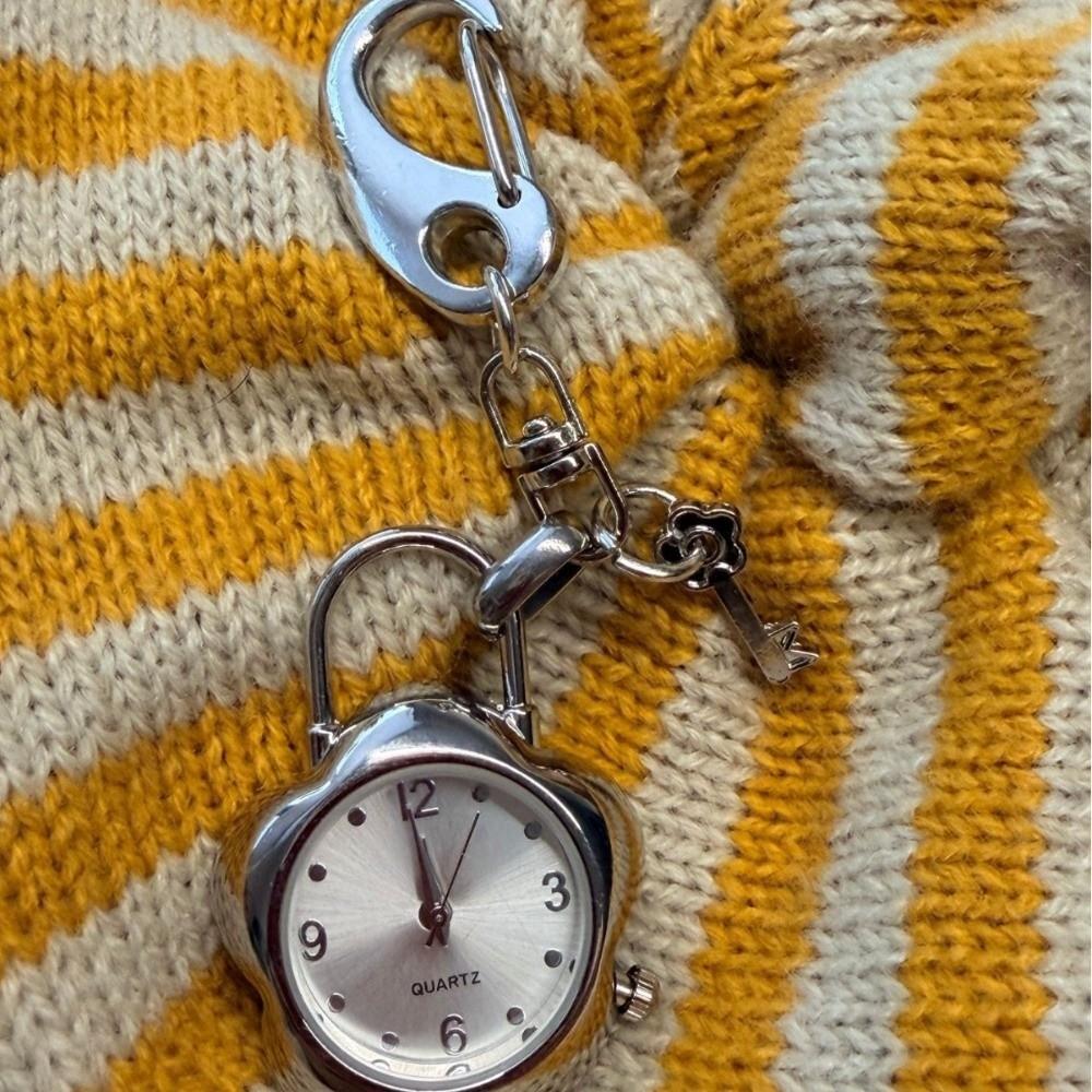 Vintage Look Steampunk Uhr Schlüsselanhänger Metall Paar Stil Schlüsselanhänger Taschenuhr Rucksack Anhänger