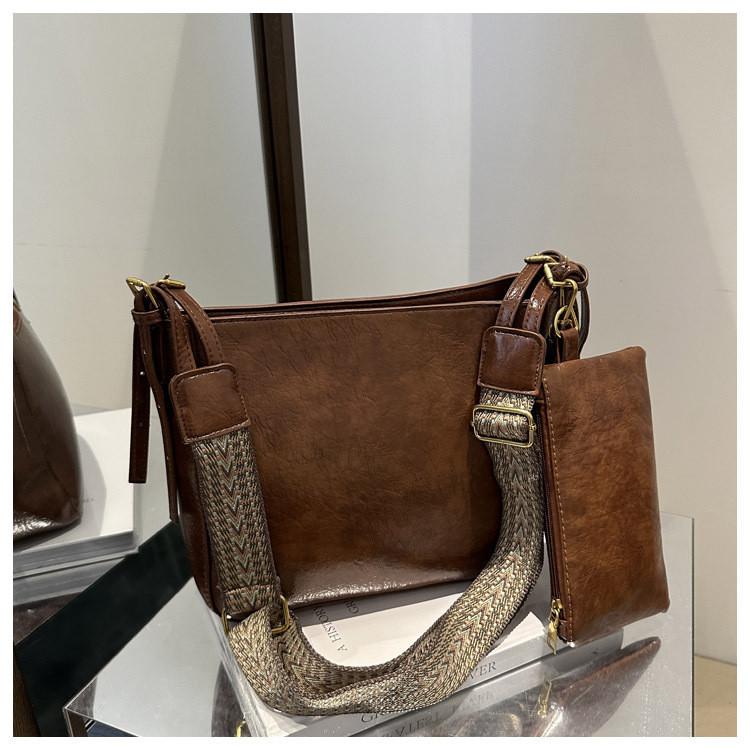 Urban Minimalist Pu Bucket Bag With Zipper Closure For Daily Use