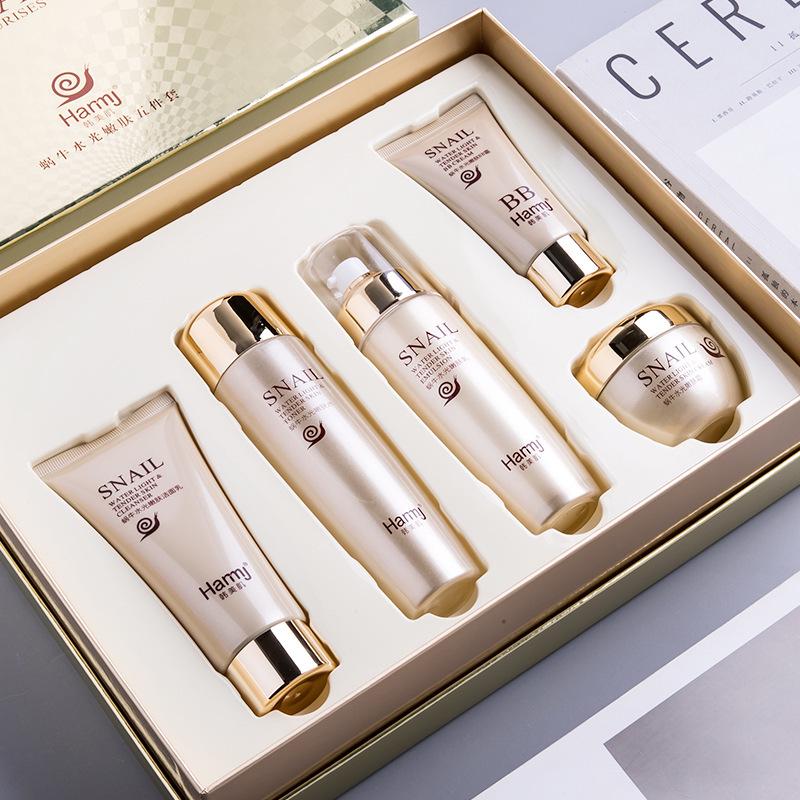 Reishi Moisturizing Skincare Set: Korean American Cream, Lotion, Toner - Fades Fine Lines, Smooths Tender Skin