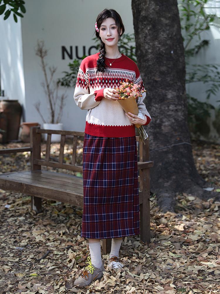 2024 Retro Plaid Fleece-Lined Wool Midi Skirt with High Waist & Back Slit