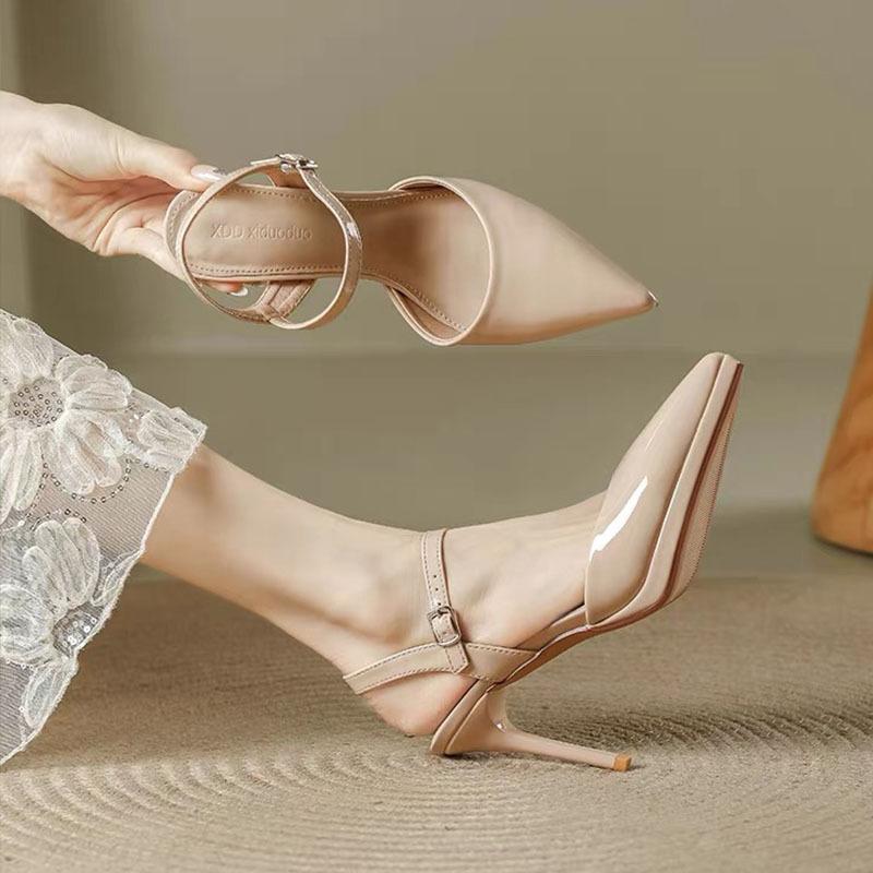 Franske sandaler med ett ord og veskehode for kvinners sommerbruk 2024 nye vanntette bordstiletter lakkskinn nude høye hæler