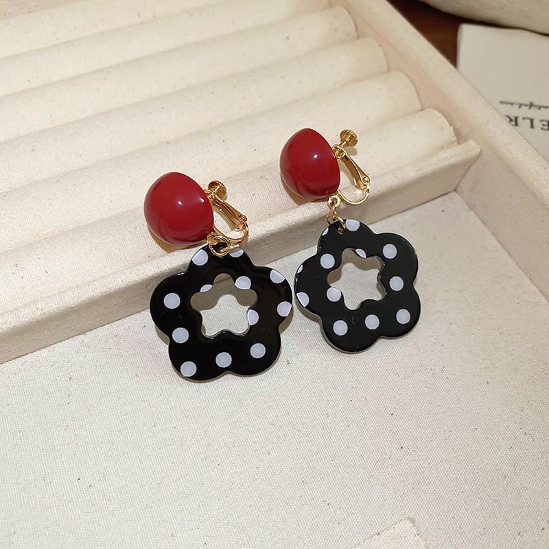 Silver Needle Red Rhombus Earrings - Light Luxury, High-End Fashion, Versatile Design, Simple and Niche Ear Hoops.