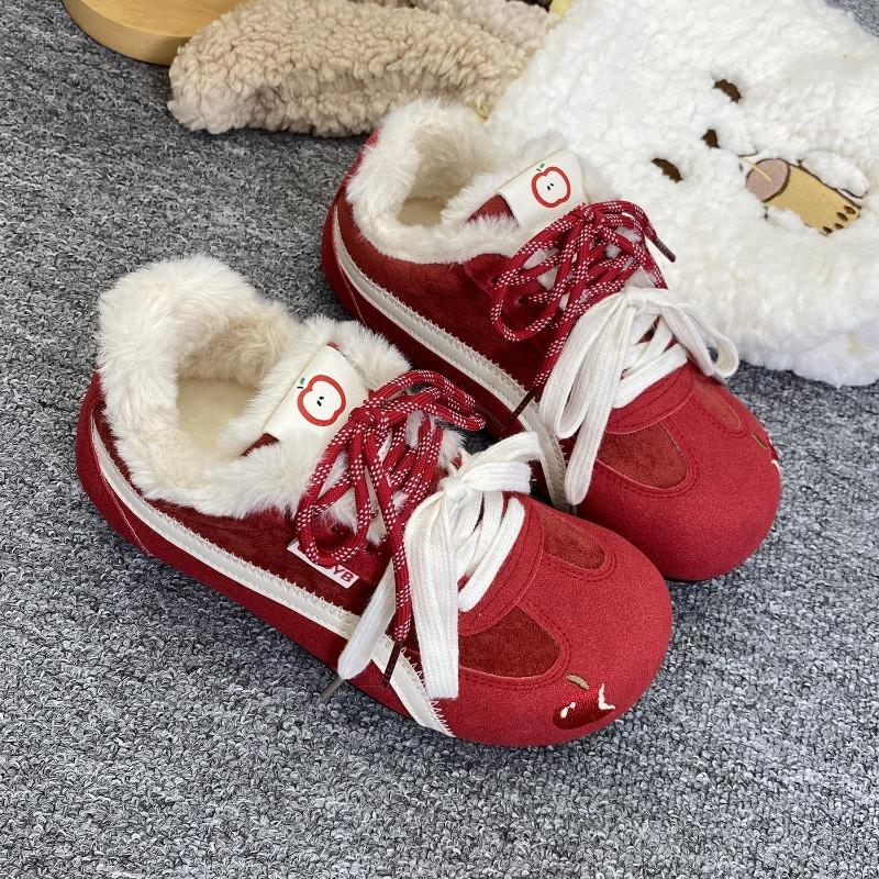 Women's Board Shoes 2026 Winter New Plush Comfortable Warm Cotton Shoes Outdoor Non Slip Lightweight Cross Tied Casual Sneakers