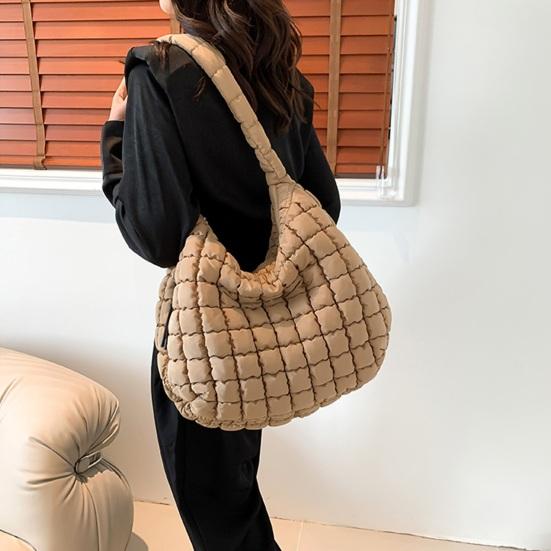 Vrouwen Schoudertas Grote Capaciteit Ritssluiting Effen Kleur Gewatteerde Puffer Gewatteerde Tote Bag Pendelen Winkelen Reizen Crossbody Tas Puff Sling Bag
