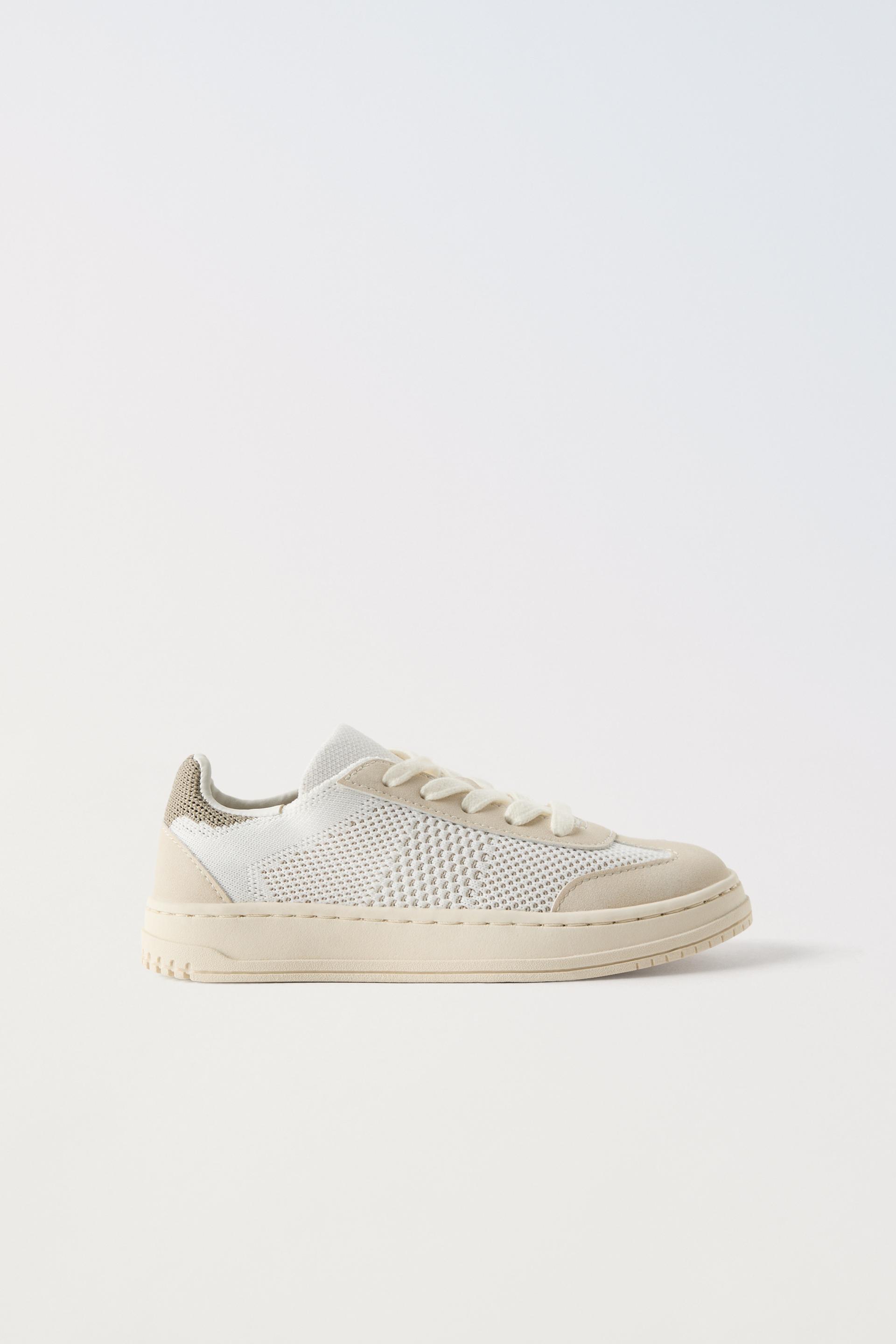 

ТРИКОТАЖНЫЕ КРОССОВКИ