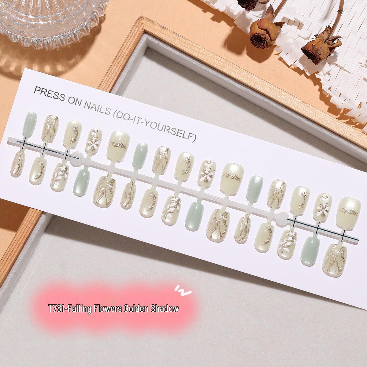 T781# Cat Eye Press-On Nails: Falling Flowers, Golden Shadow, Translucent Mint, Milky White, Color Block, Pearlescent, Ultra-Short Ladder