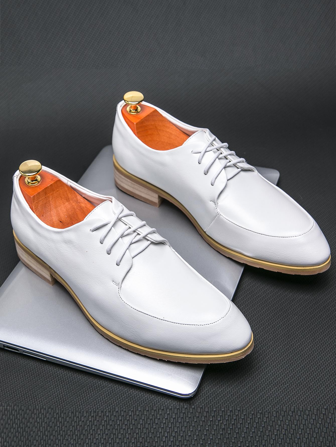 

Мода 2024 года, новые деловые мужские туфли на толстой подошве с низким каблуком, новые классические кожаные мужские туфли для костюмов, остроносые свадебные туфли с деревянной подошвой 46 белый