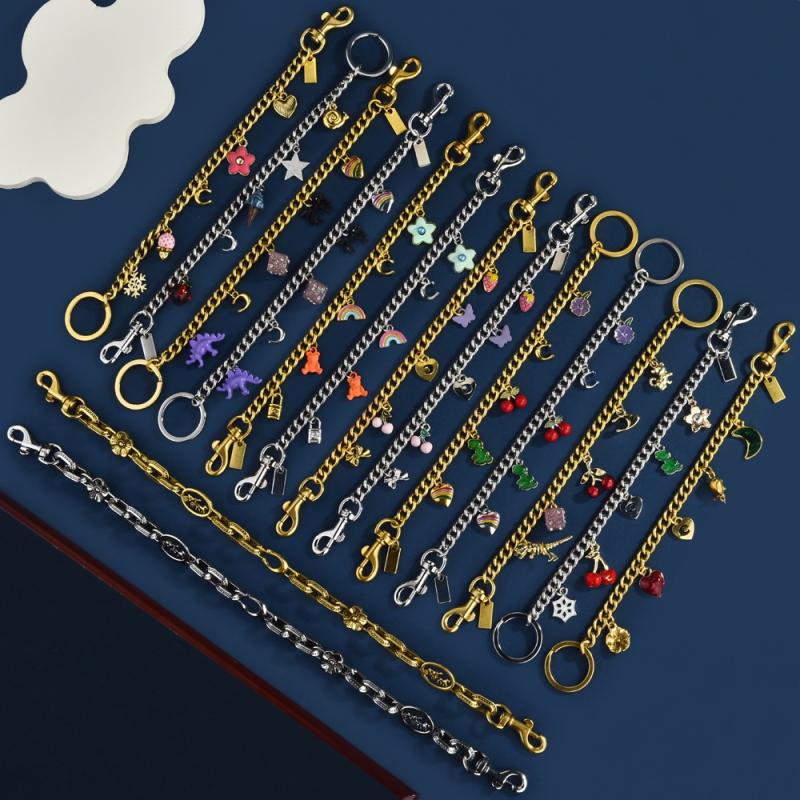 1Pc Shining Cartoon Keychain Bag Chain Colorful  Car Key Chain Metal Key Ring Exquisite Gifts Souvenirs Car Pendant
