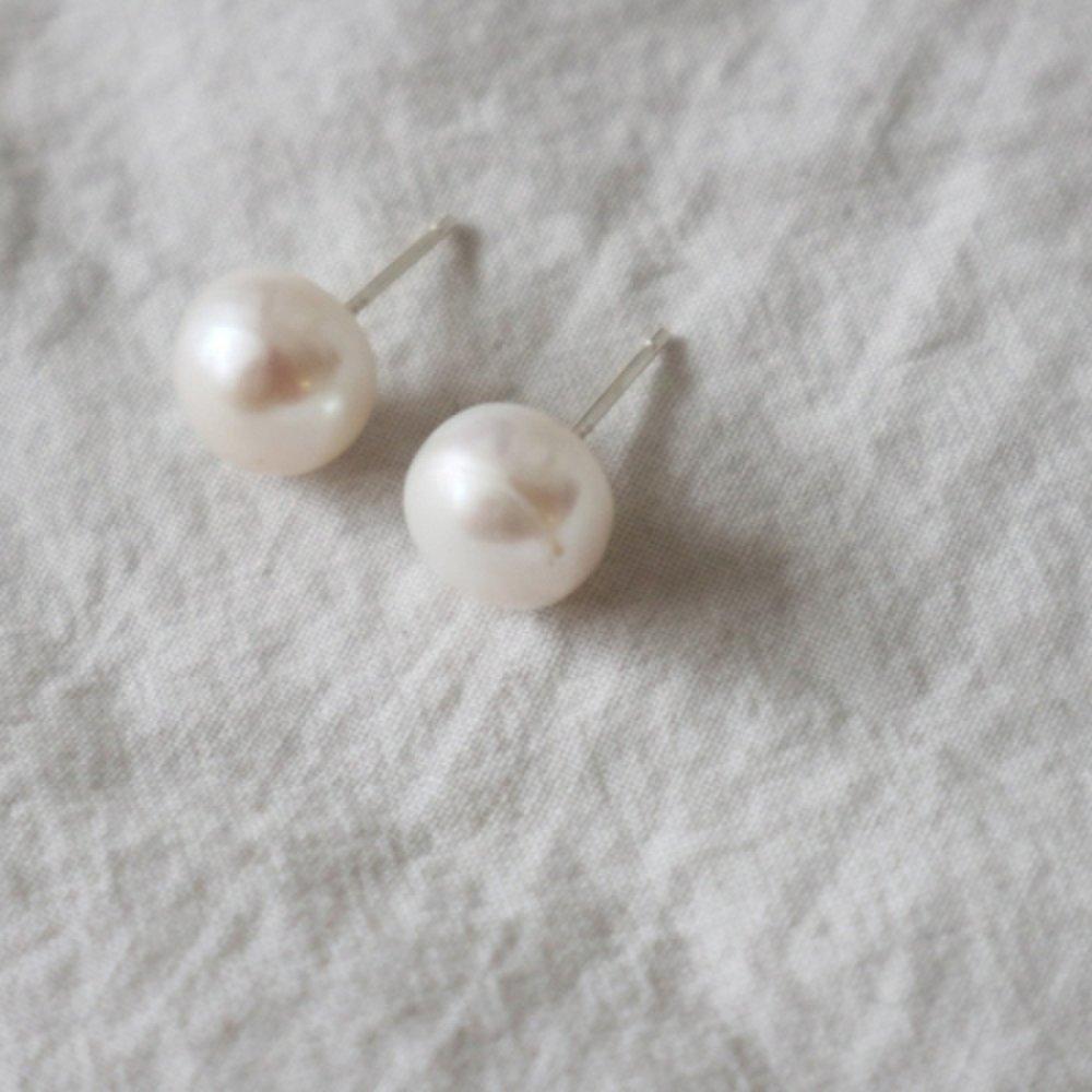 Natural freshwater pearl silver needle earrings