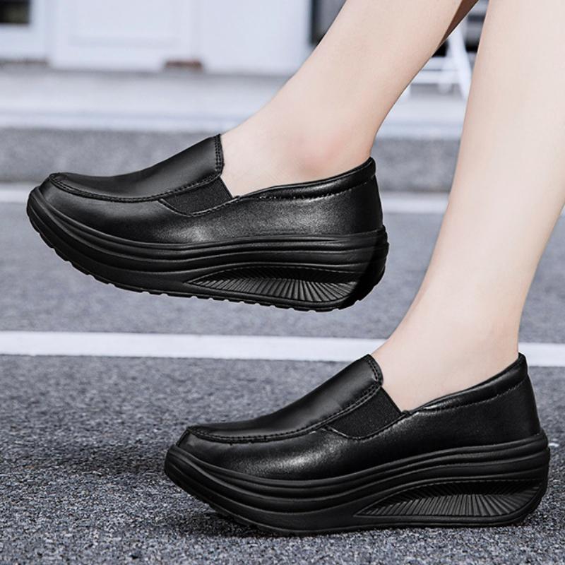Women's Shoes Leather Sneakers Outdoor Female Casual Shoes Slip On Work Shoes Soft Vulcanized Shoe Plus Size Wedges Single Shoe