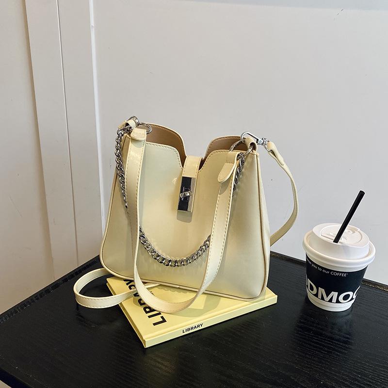 Fashion Chain Underarm Bag Women's  New Fashion Bucket Bag Simple Shoulder Messenger Bag