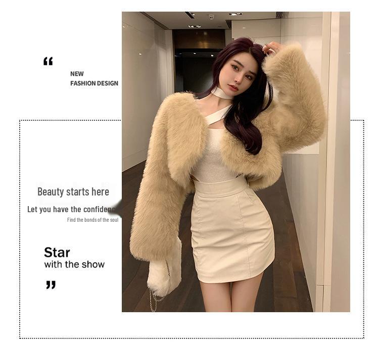 Women's Trendy Faux Fur Eco-Friendly Winter Coat - Short, Plush, and Stylish