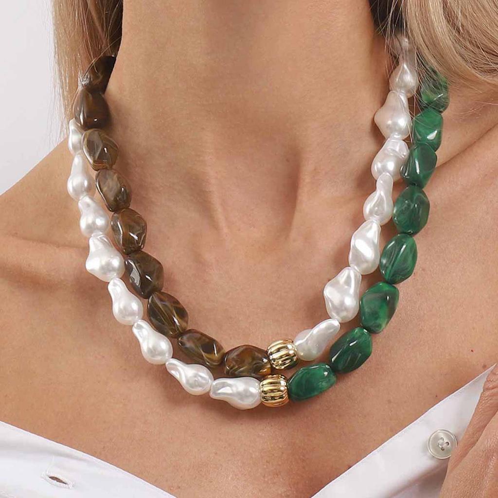 Women French Vintage Baroque Pearl Necklace Special Shape Elegant Temperament Colorful Resin Clavicle Chain Fashion Jewelry