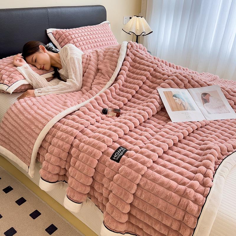 

Ковдра з товстого двостороннього вельвету класу А для мами та дитини 180x200cm (1.35kg)