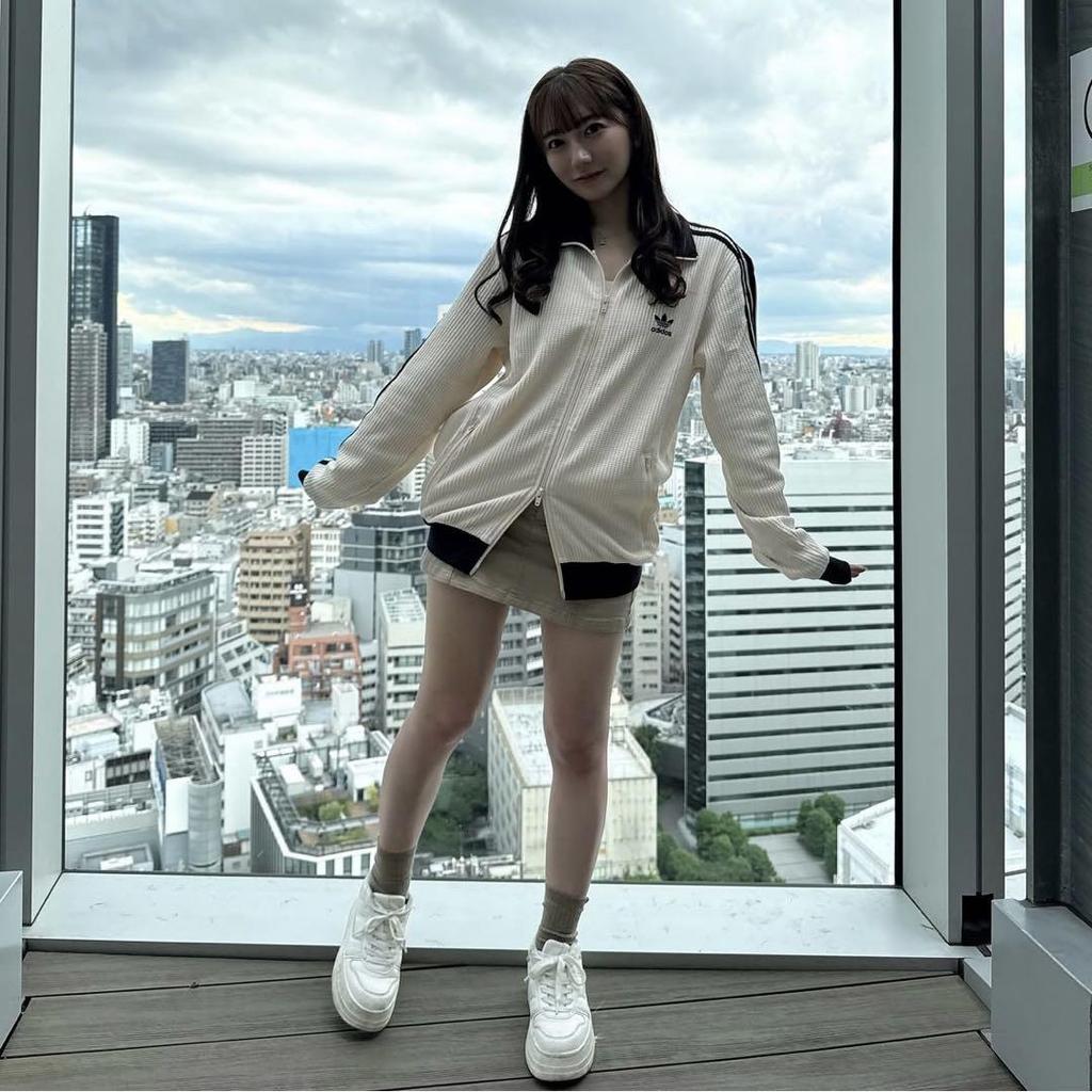 [USED] Authentic XL adidas Adicolor Embroidered Track Top in Waffle