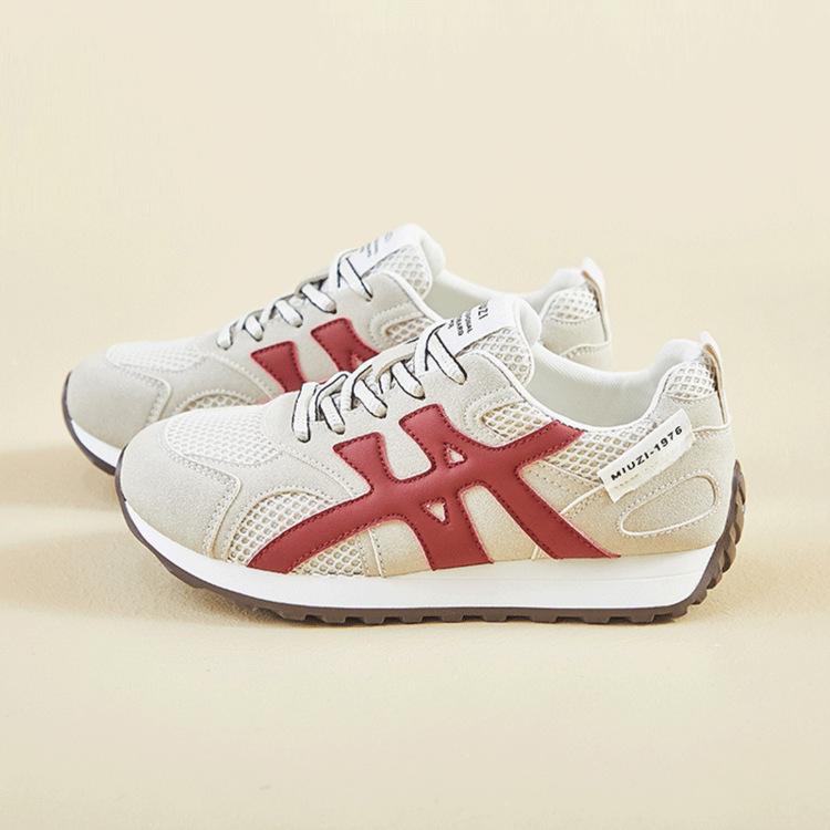 

New spring and summer breathable thin bottom color matching sports and leisure heightening round head 35