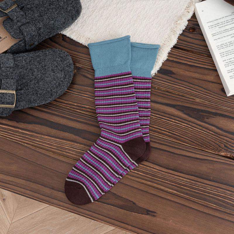 Ladies Autumn and Winter Classic Retro Stripes Clash Color All Kinds of Literature and Art Small In Tube Socks
