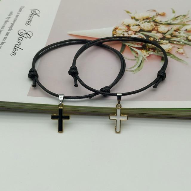 2 Pcs /Lot Cross Couple Wrist Bracelet New Arrival Stylish Fashionable White Black Color Charm Bracelets Present Gift Idea Friend Lover Handmade