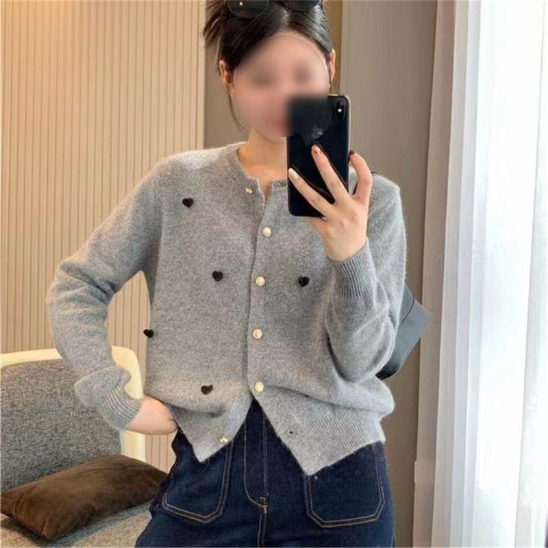 New Round Neck Stylish Knit Cardigan Spring Autumn Lazy Fit Sweater with Heart Design Cozy Coat