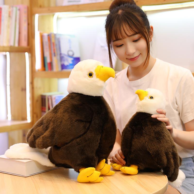 Bambola animale simulata aquila di mare calva peluche aquila pulsatilla avvoltoio uccello bambola ornamento bambola di pezza