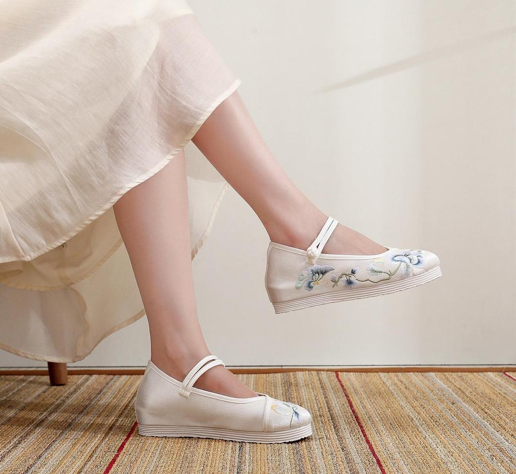Wanqing 2024 Summer Embroidered Hanfu Women's Bow Shoes with Inner Lift