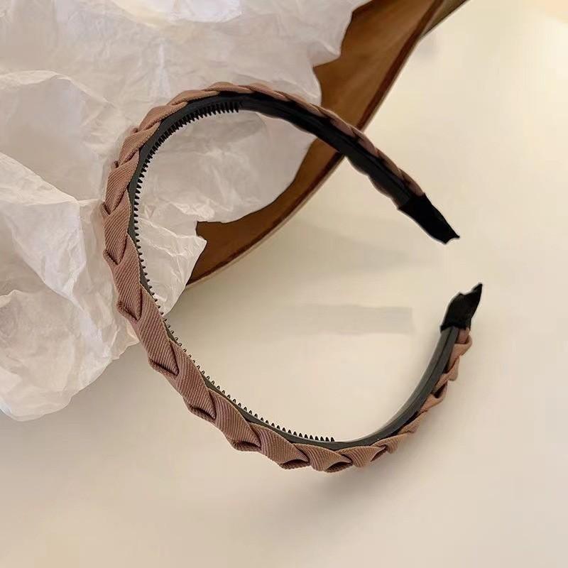 

Simple High Crown Twisted Fashion Headband Anti-slip Hairband With Teeth Pressure Hair Comfortable Hair Accessories Outing Versatile High-end Headband