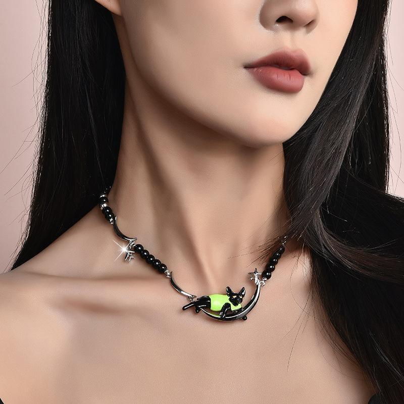 Unique German Style Cat Themed Necklace For Women With Mixed Material And 18k Pendant