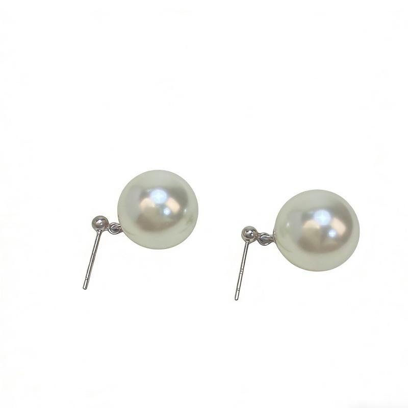 S925 Sterling Silver Australian White Pearl Stud Earrings - Fashionable and Elegant, Simple Design