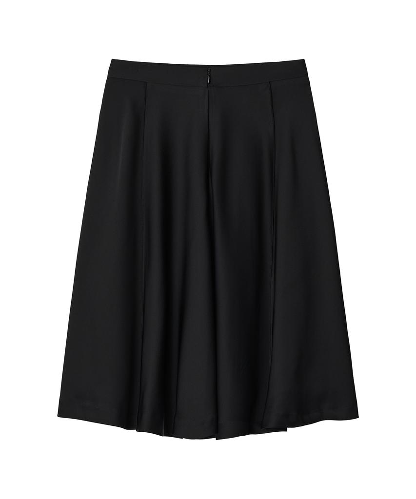 Nyuluki Flared Midi Skirt _Black