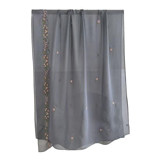 

Women Headscarf Bohemia Style Embroidery Flower Pattern Sun Protection Shawl Commuter Anti-static Turban