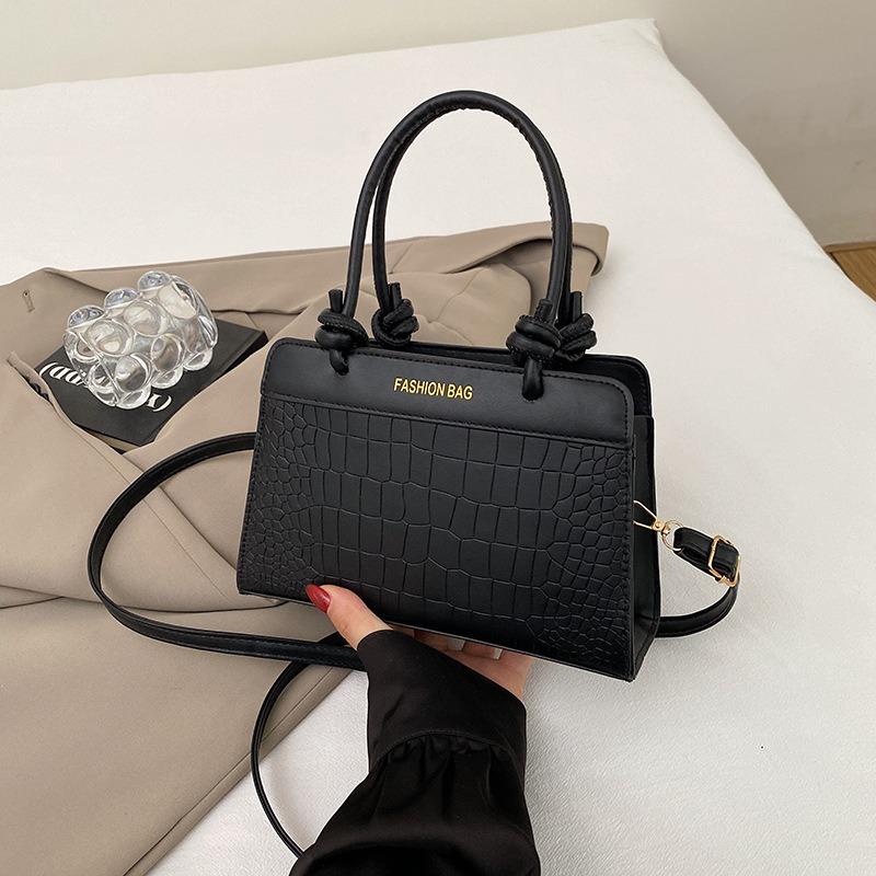 

Trendy new product casual temperament portable commuter bag women s fashion simple shoulder small square bag messenger bag