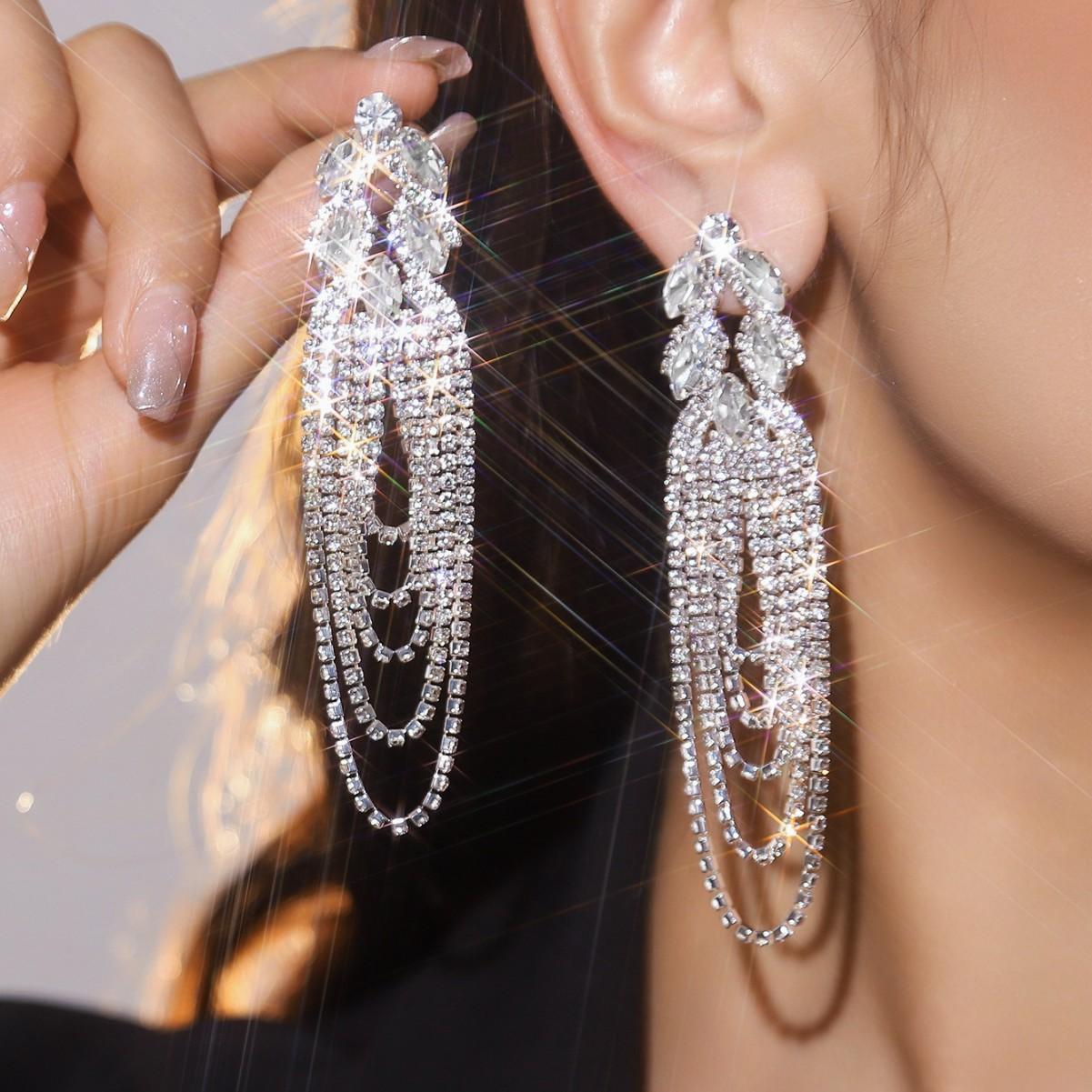 Европейские и американские изысканные роскошные длинные серьги со сверкающими стразами