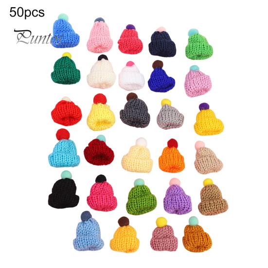 Plüschtier-Zubehör 50 Stück Mini-Strick-Weihnachtsmützen Bunte DIY-Gehäkelte Kleine Mützen Bastelartikel mit Bommel Baumschmuck Zubehör und Feiertagsdekoration 50pcs B blue