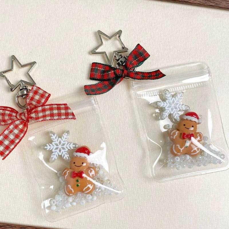 Festive Gingerbreads Keychain Vintage Ornament Sturdy Phone Charm User Friendly Holiday Gift For Family Friend