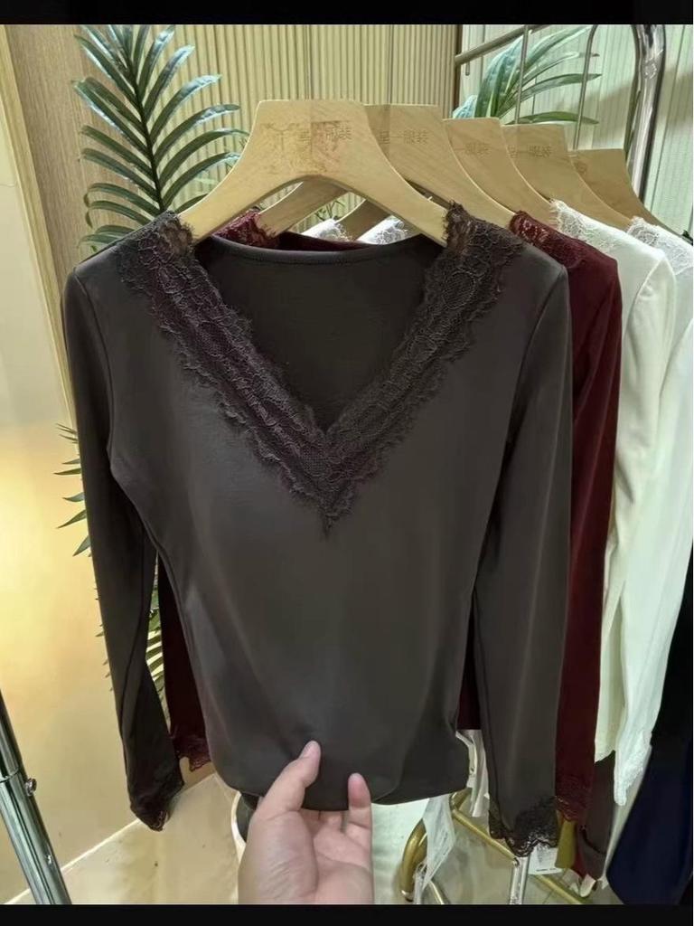 Women's Lace Trim V-Neck T-Shirt, Slim Fit, Long Sleeve, Ruffle Detail, Ideal for Spring and Autumn, Perfect As an Inner Layer.