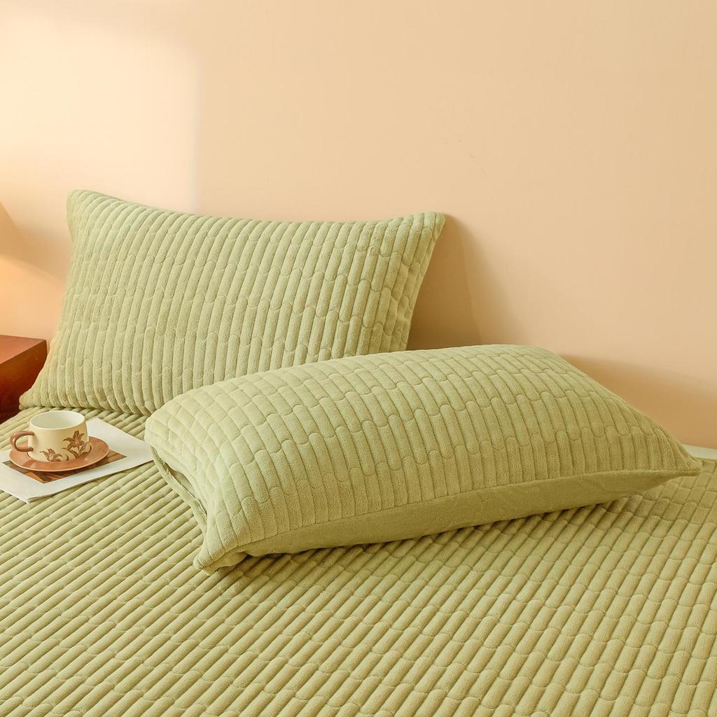 Class A Quilted Fleece Single Bed Cover – Thick, Non-Slip, Dustproof Tatami Bedding Cover