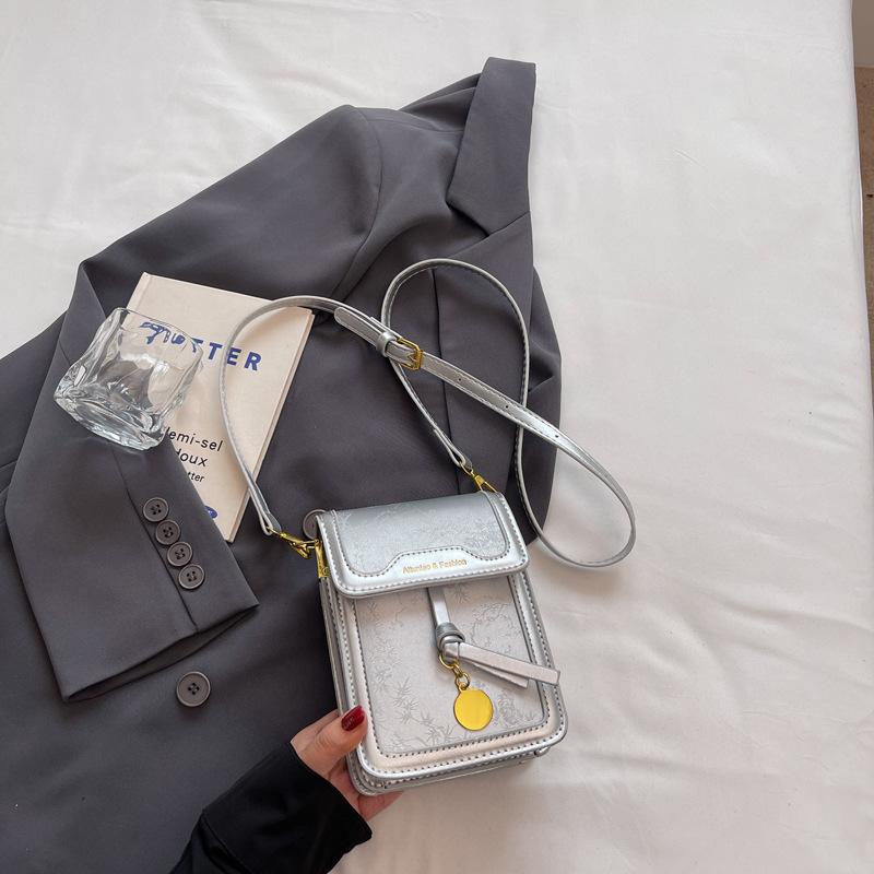 

Summer messenger bag women s 2025 new trendy small square bag foreign style shoulder bag popular pendant messenger bag